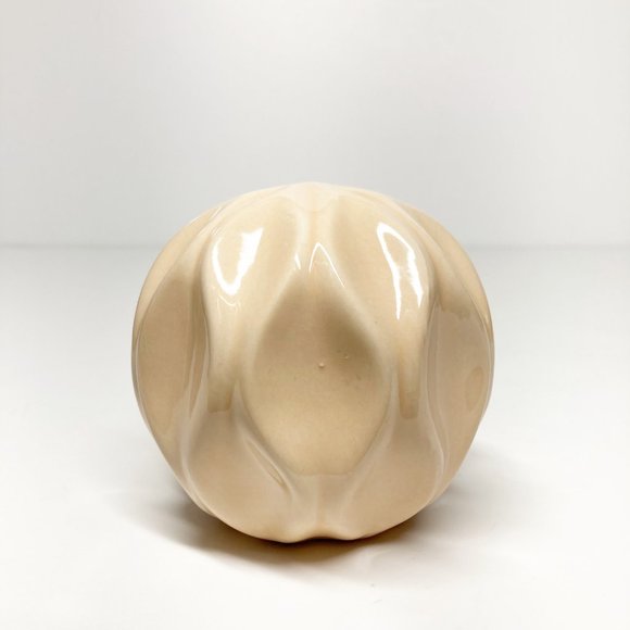 DECORATIVE Peachy Cream Ceramic Detail Round Ball - Picture 5 of 7
